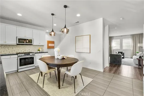 $775,000 | 22157 Barrington Way, Saugus, CA 91350