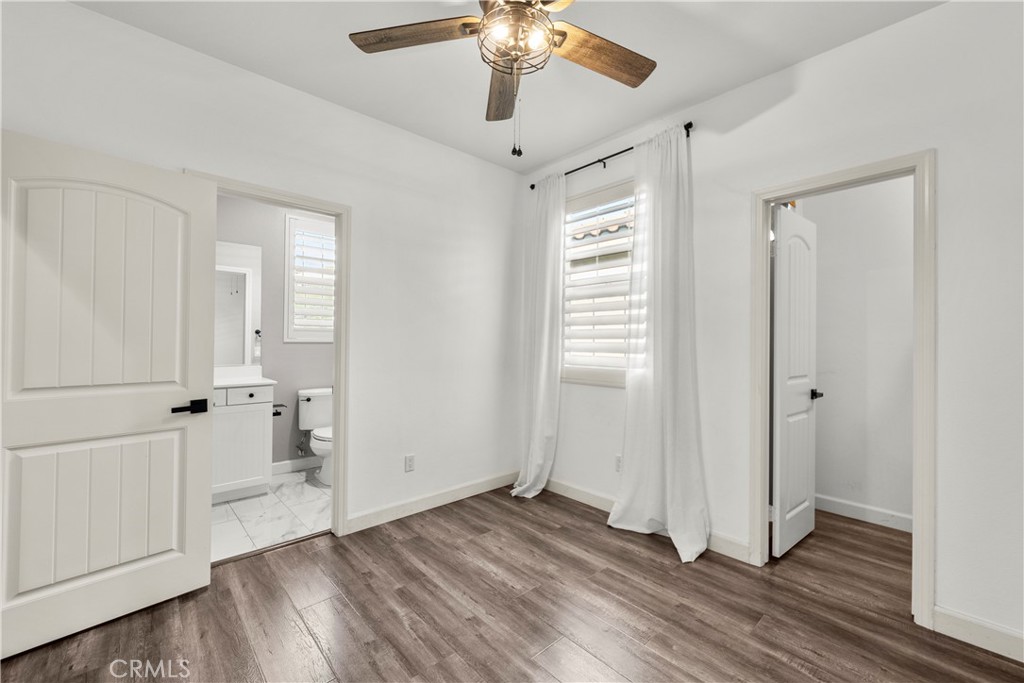 22157 Barrington Way Saugus, CA 91350 - Photo 32 of 46