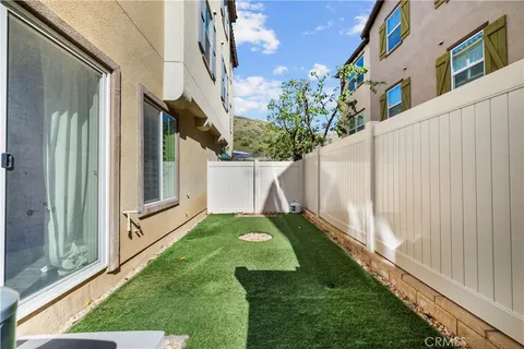 $775,000 | 22157 Barrington Way, Saugus, CA 91350