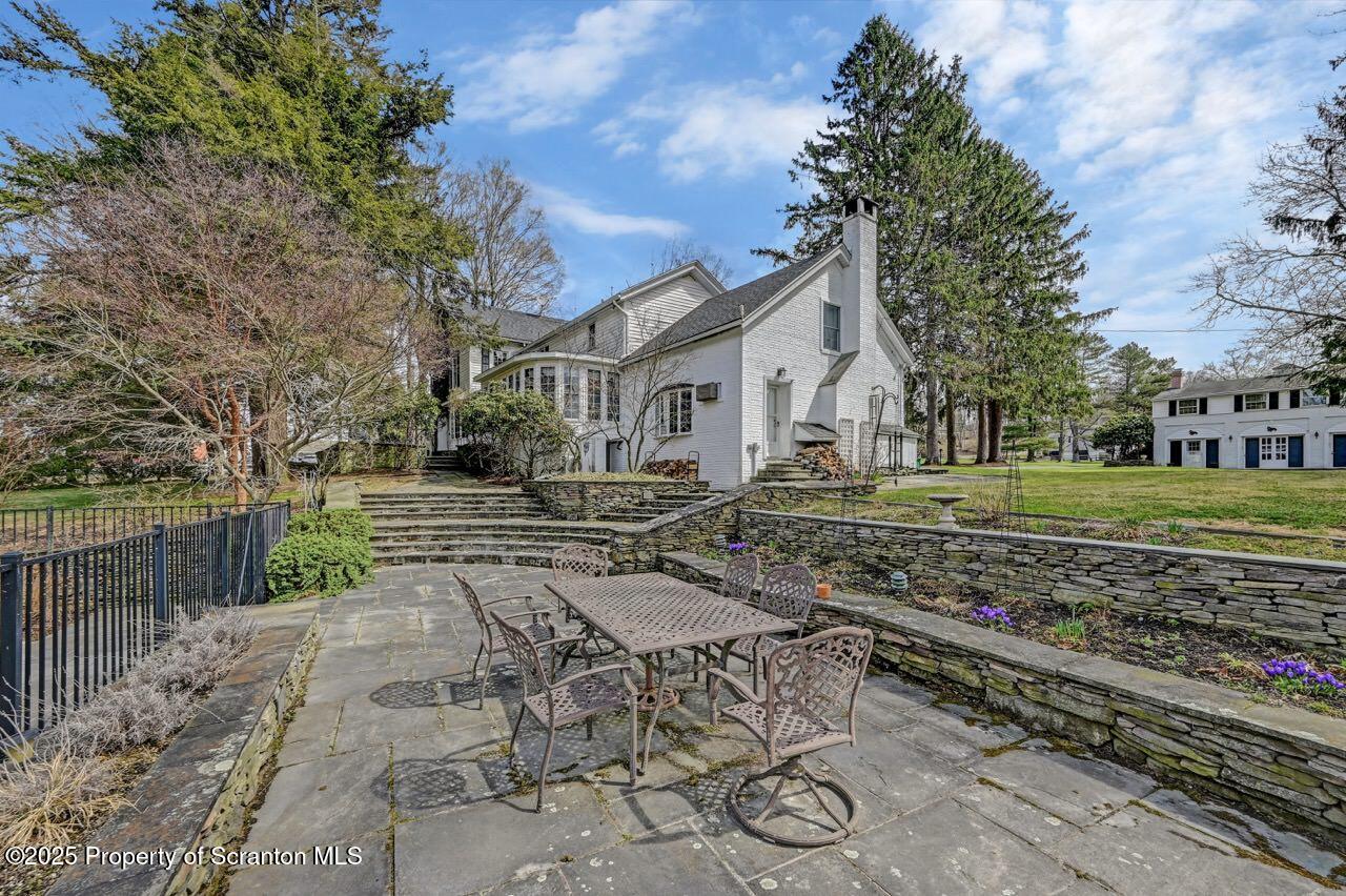 809 Glenburn Road Clarks Summit, PA 18411 - Photo 4 of 120 809 Glenburn Rd 004 Large