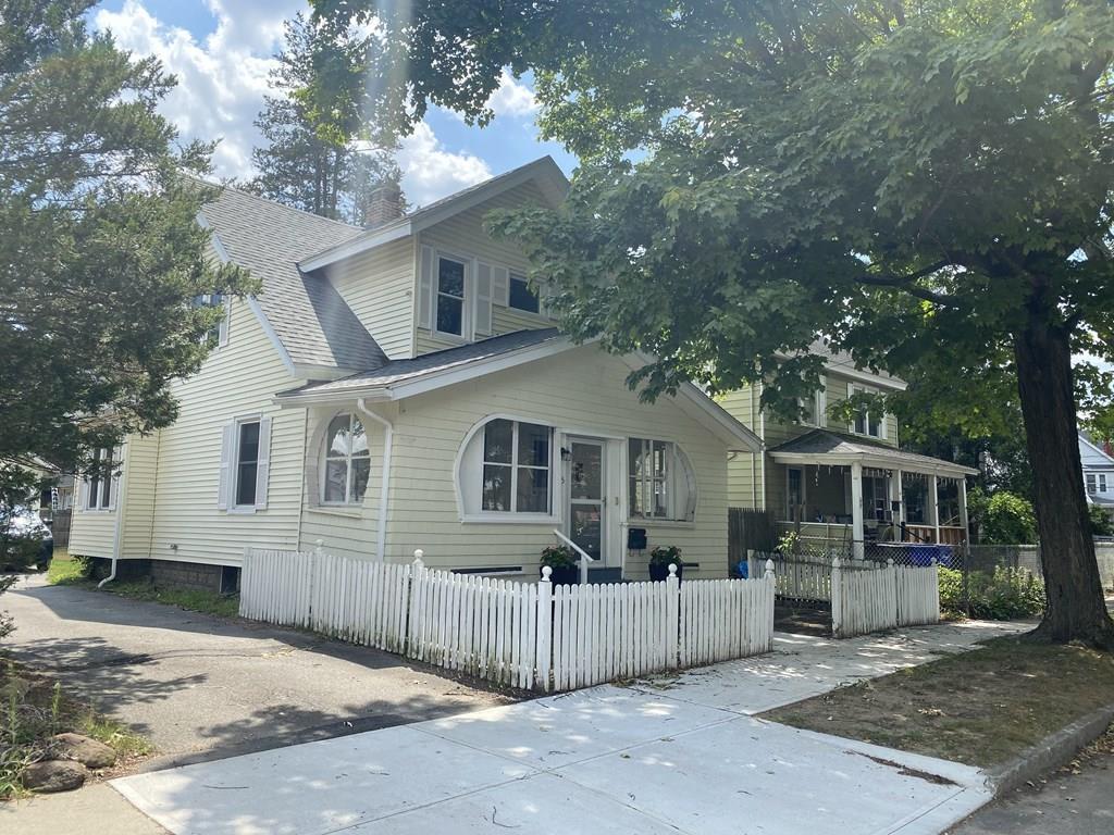 55 Blake Street Springfield, MA 01108 - Photo 3 of 27