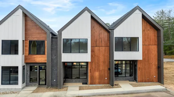 $425,000 | 818 Vera Vly Way, Knoxville, TN 37919