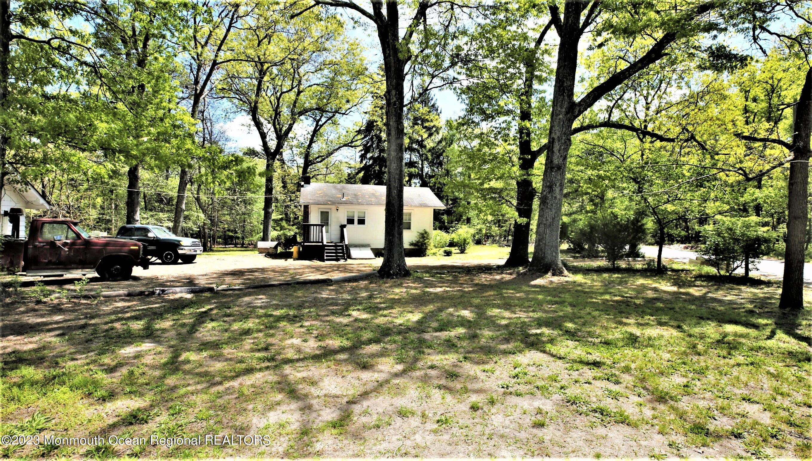 556 Paul Road Jackson, NJ 08527 - Photo 5 of 24 5