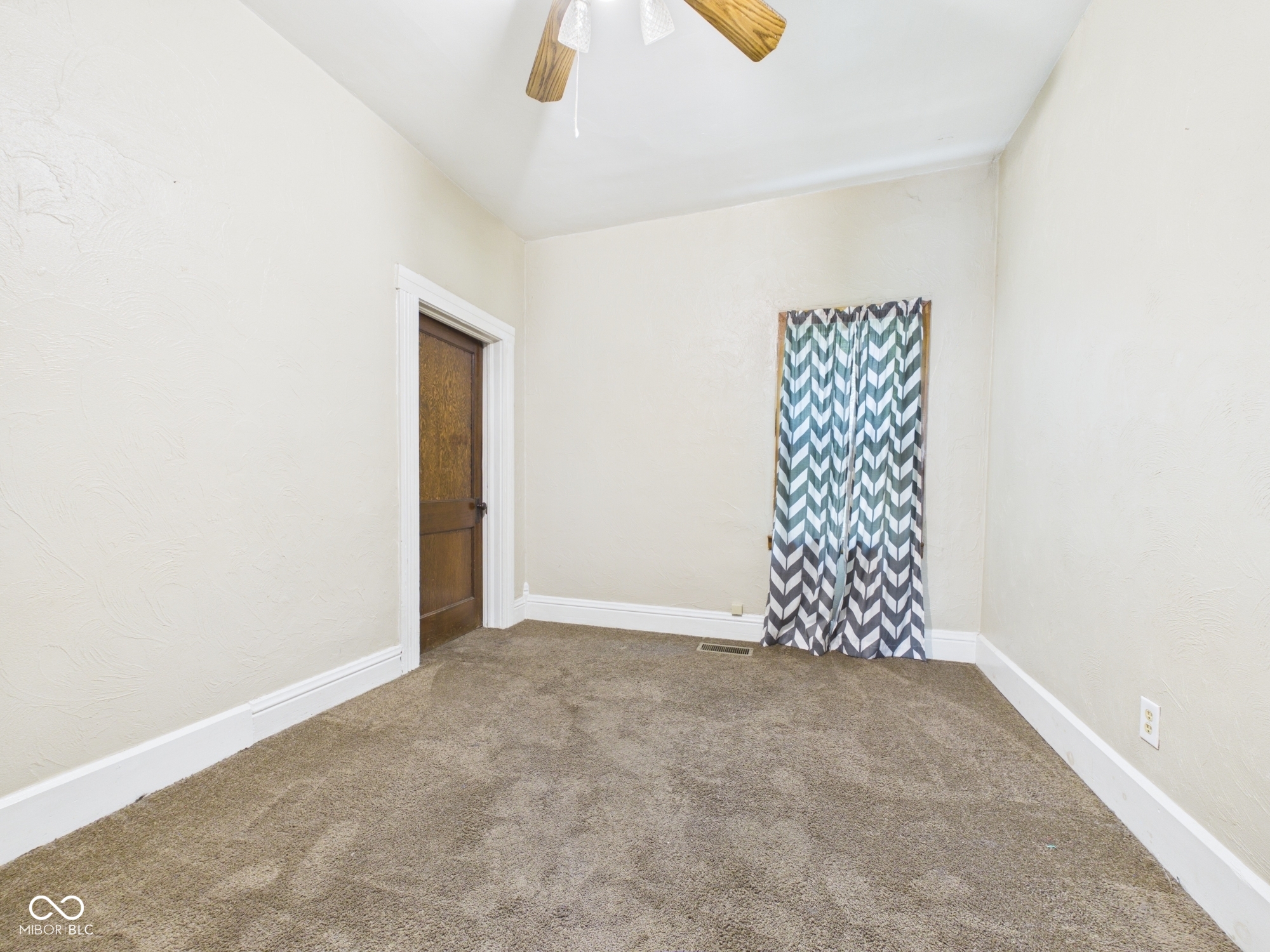 718 Ruddle Avenue Anderson, IN 46012 - Photo 10 of 20