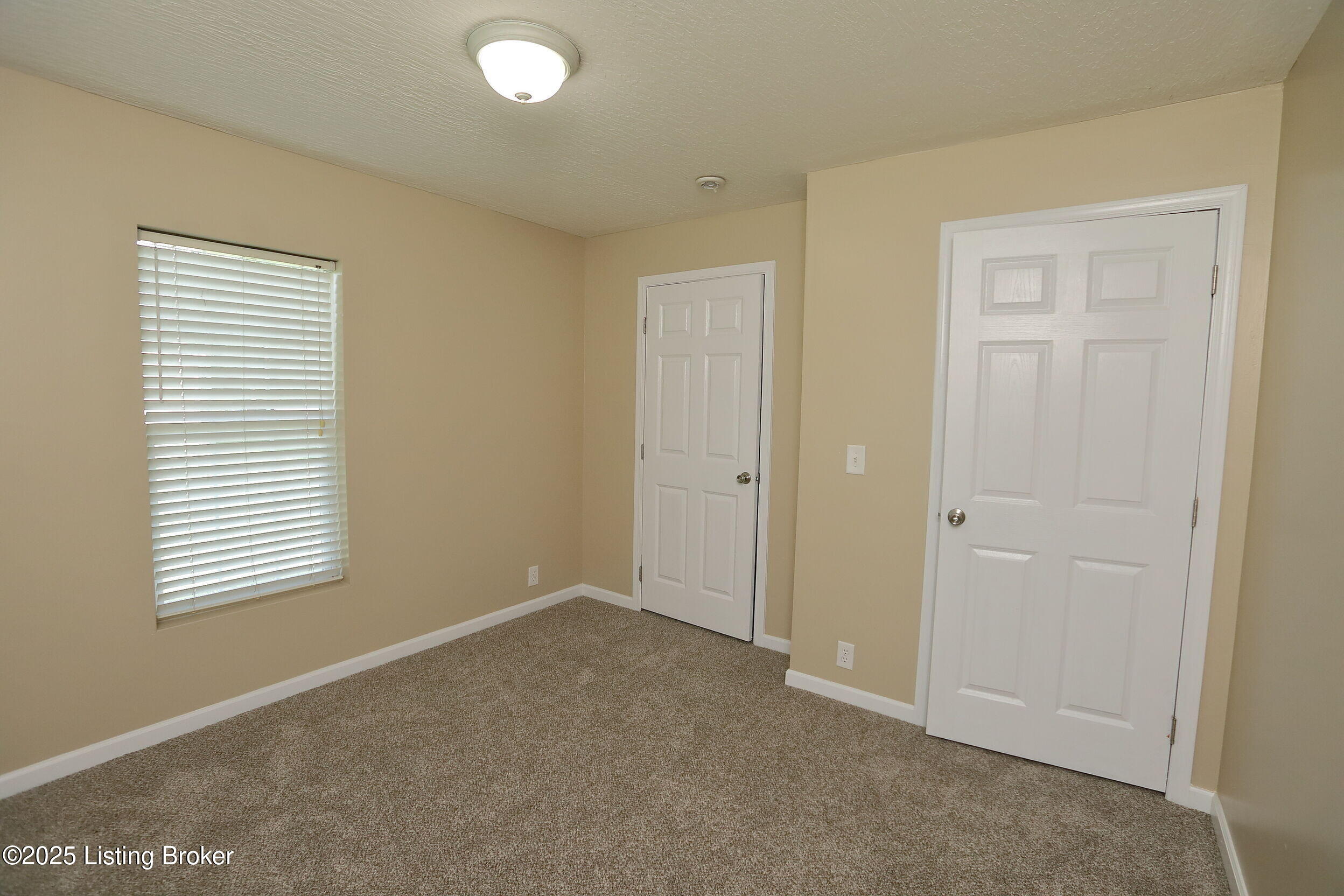 6150 Moorman Road Louisville, KY 40272 - Photo 27 of 35 Bedroom 3