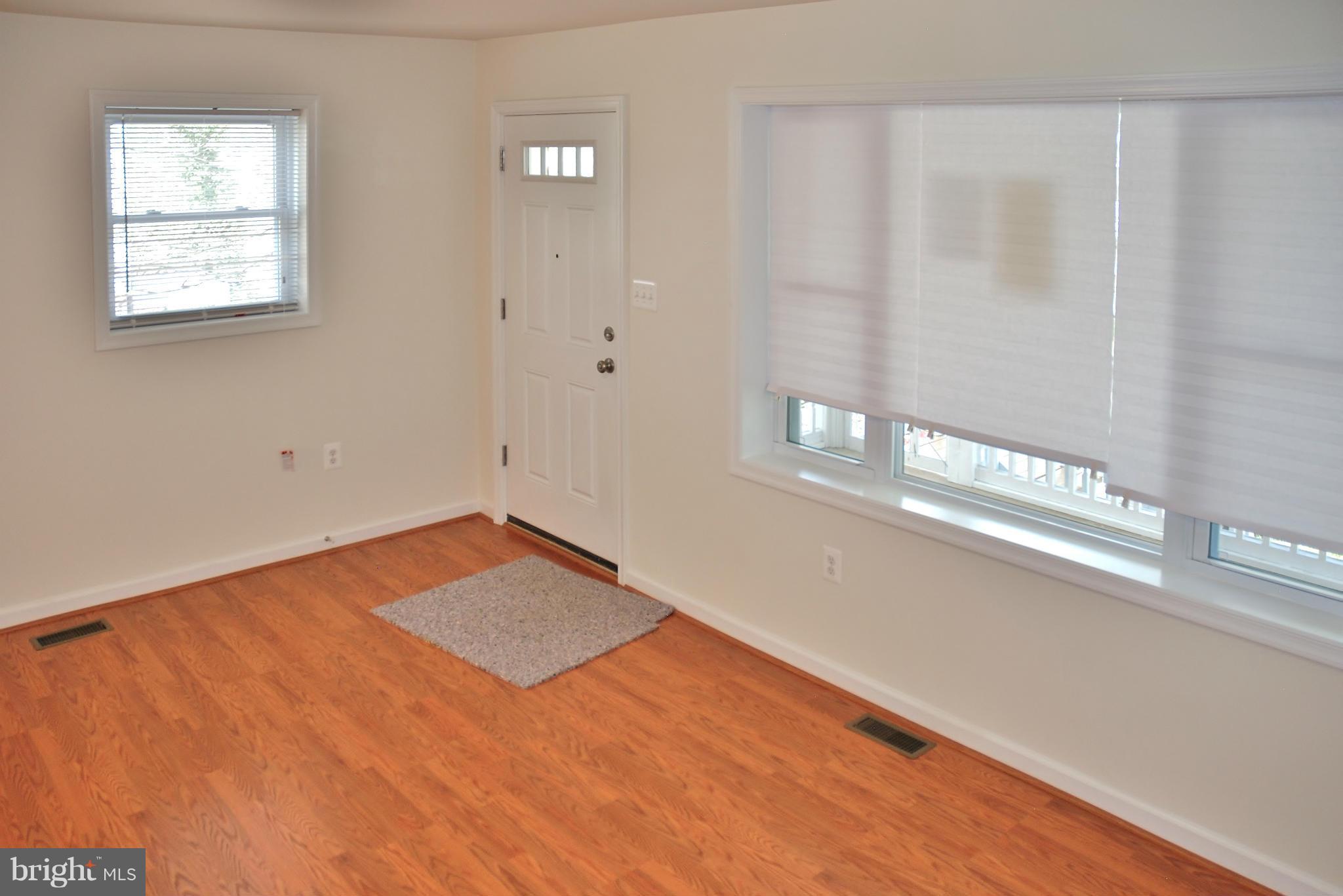 12030 Berry Street Silver Spring, MD 20902 - Photo 9 of 25 Living Room