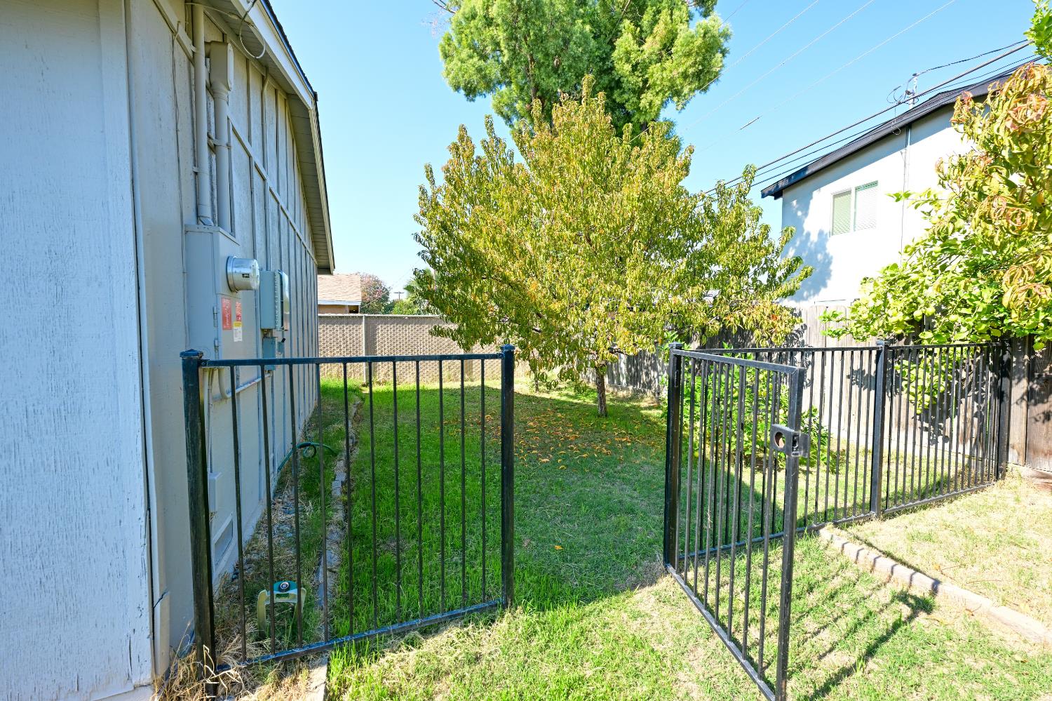 133 10th Street Clovis, CA 93612 - Photo 16 of 17