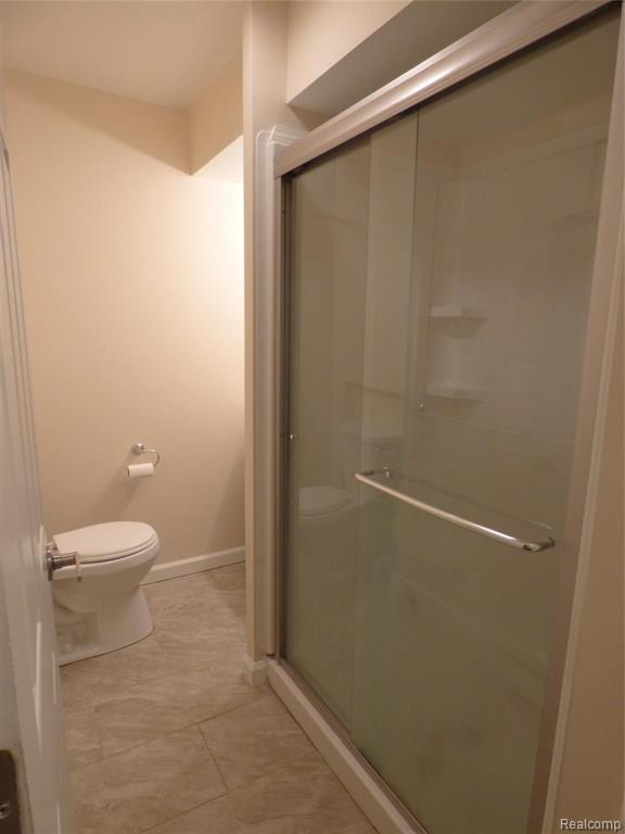 6120 Commerce Road West Bloomfield, MI 48324 - Photo 13 of 28