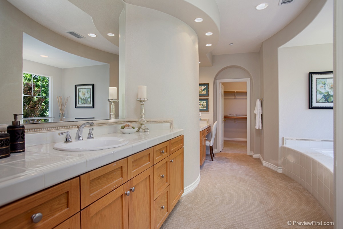 1430 Ravean Court Encinitas, CA 92024 - Photo 16 of 25