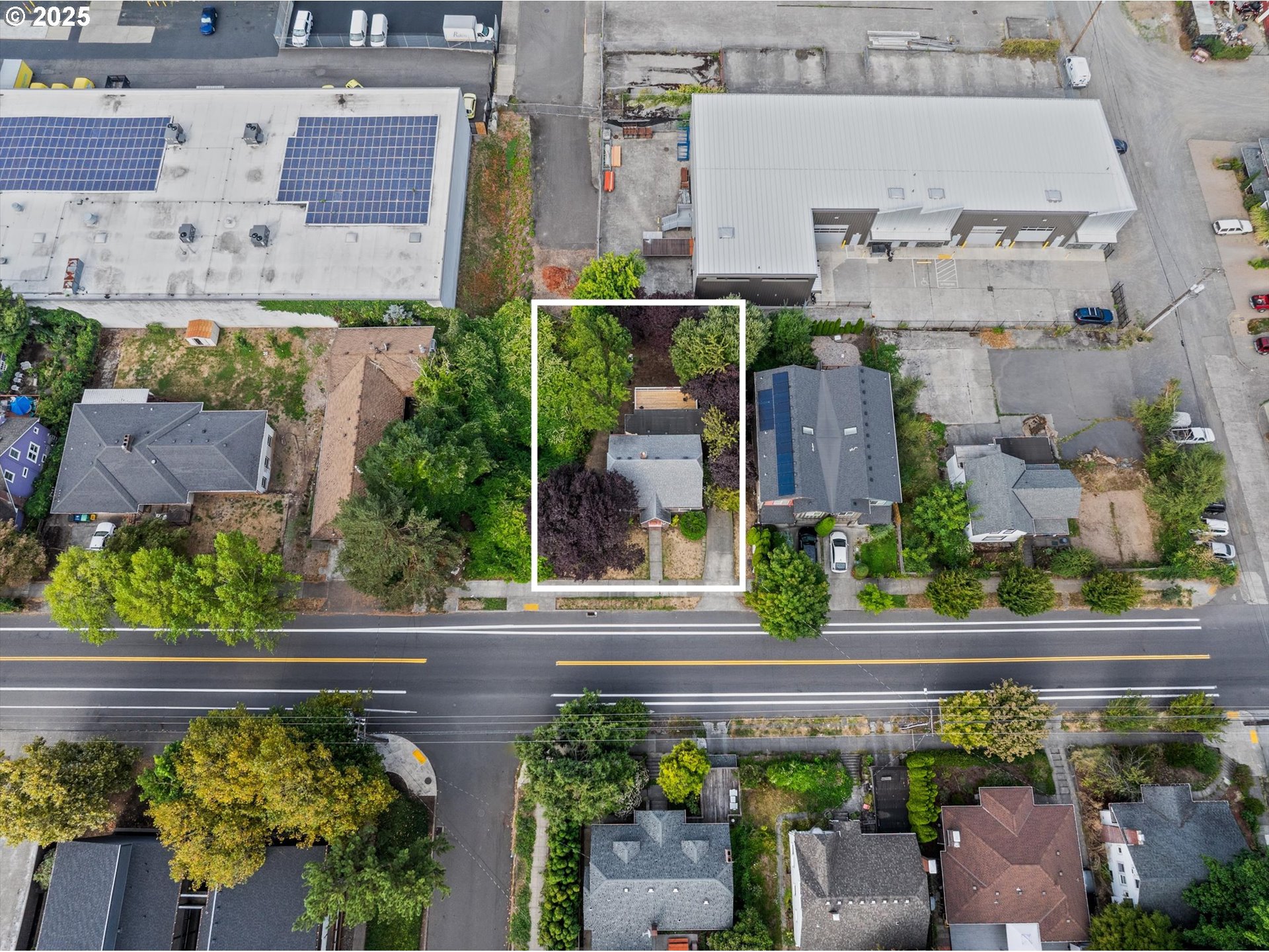4737 Southeast 28th Avenue Portland, OR 97202 - Photo 11 of 14