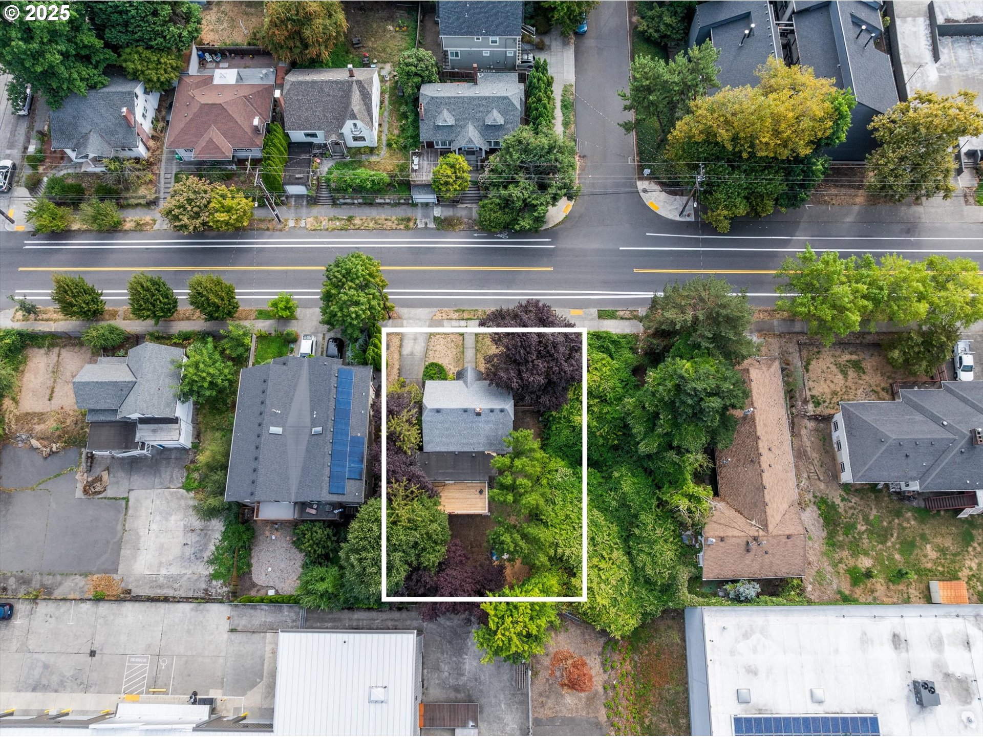 4737 Southeast 28th Avenue Portland, OR 97202 - Photo 12 of 14