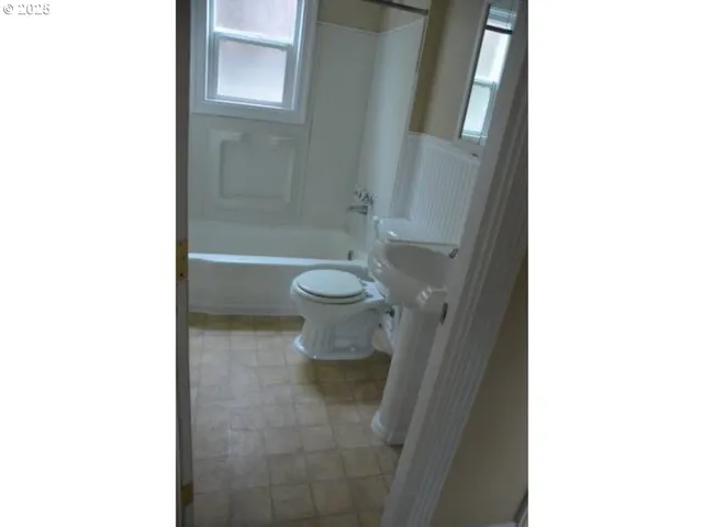 $750,000 | 4737 Southeast 28th Avenue, Portland, OR 97202