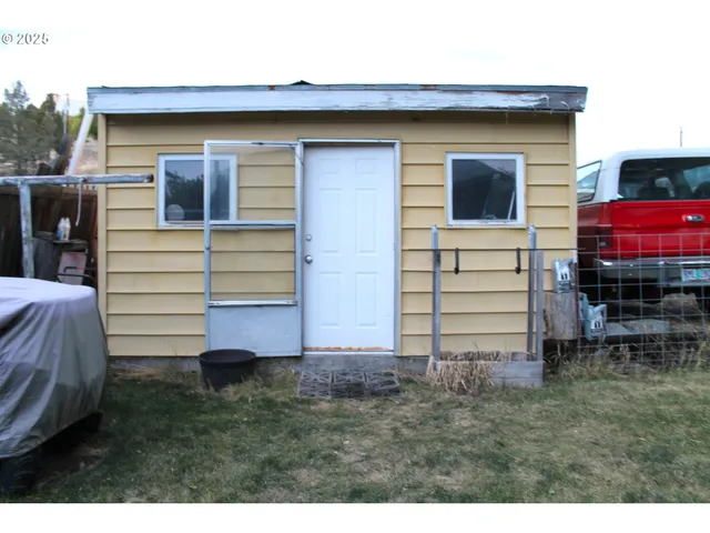 a utility room with and a table