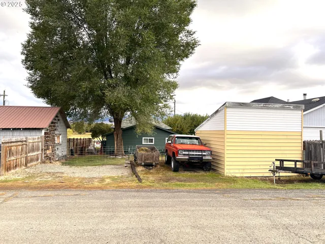 $167,000 | 520 John Day Highway, Prairie City, OR 97869