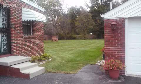 7002 Clio Road Flint, MI 48504 - Photo 14 of 14 20450901-13.JPG