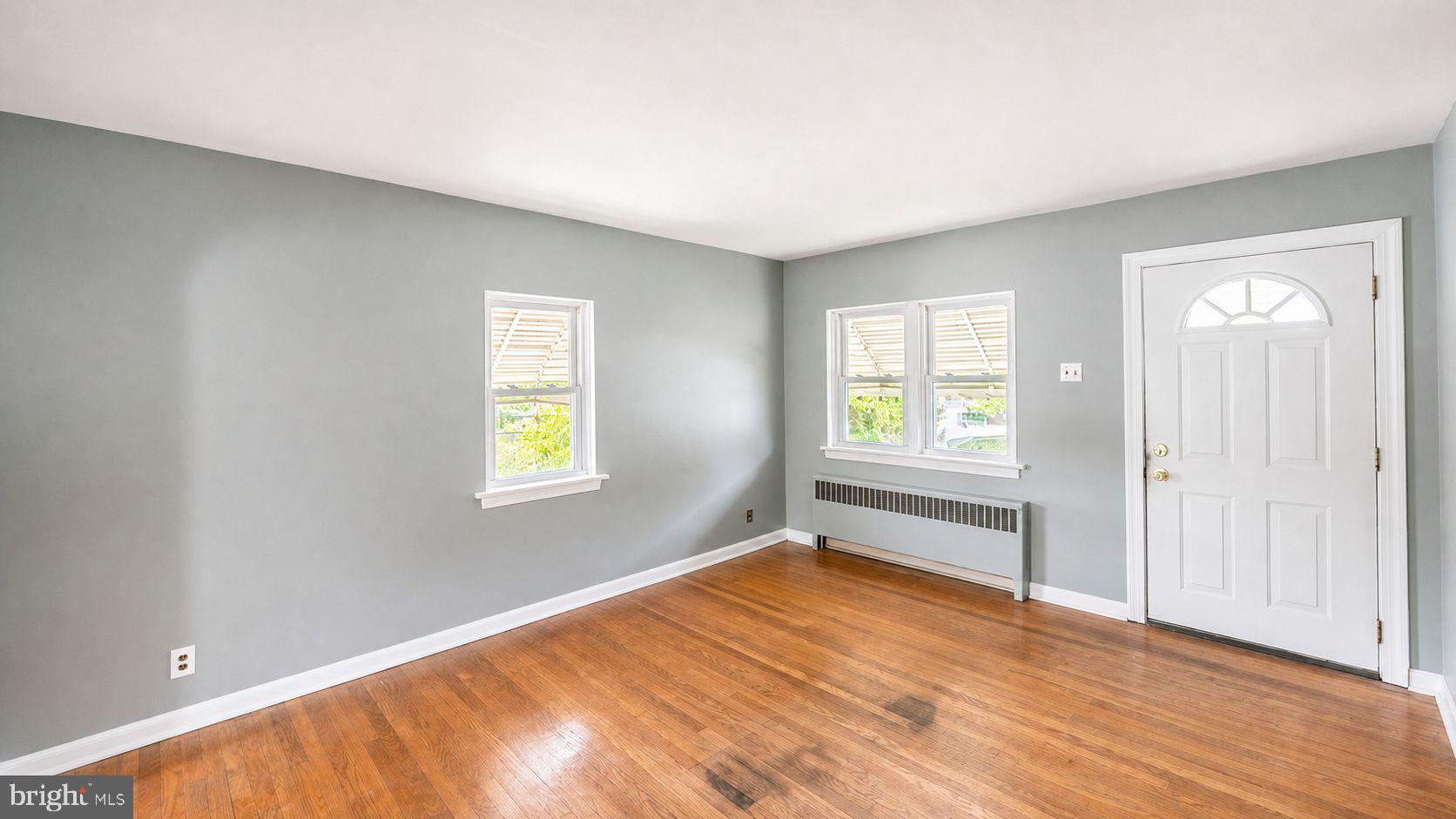 9 David Road Bridgeport, PA 19406 - Photo 4 of 28 Living room