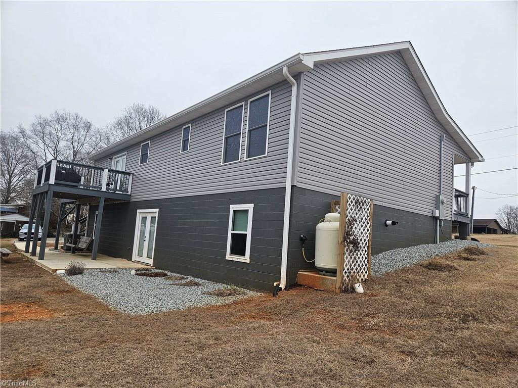 925 Mountain View Road King, NC 27021 - Photo 11 of 40