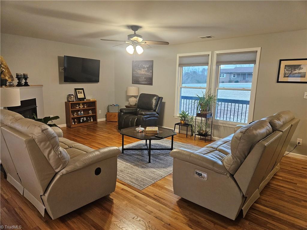 925 Mountain View Road King, NC 27021 - Photo 14 of 40