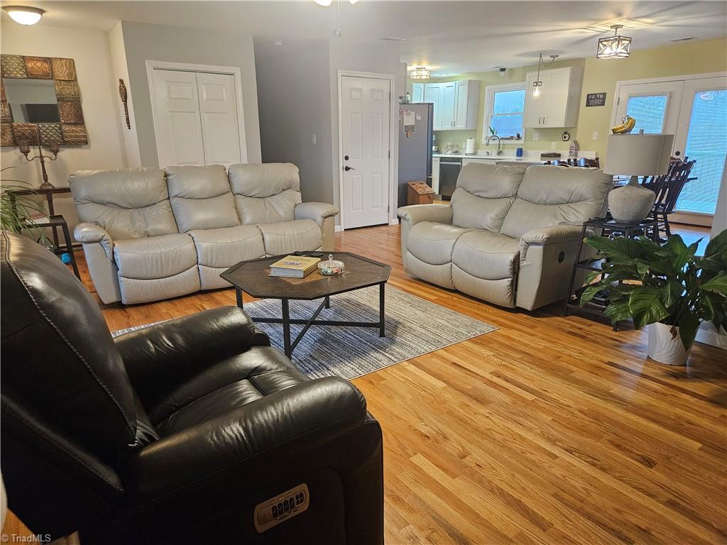 925 Mountain View Road King, NC 27021 - Photo 17 of 40