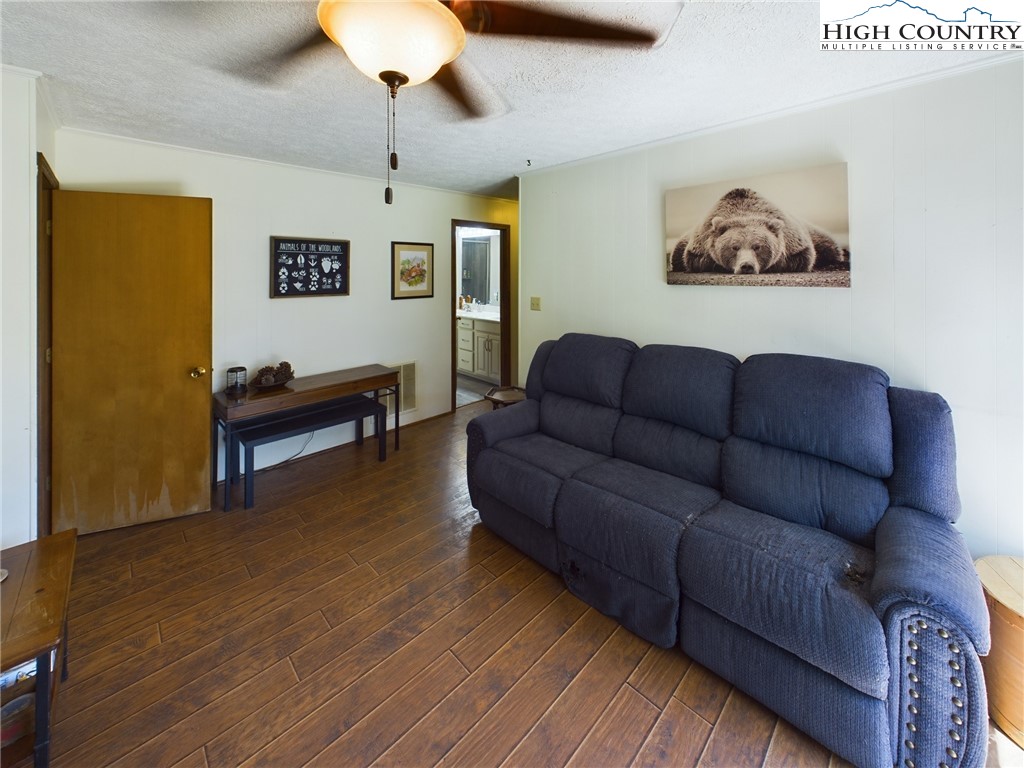 2994 Holloway Mtn Road Blowing Rock, NC 28605 - Photo 3 of 14