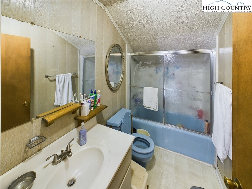 2994 Holloway Mtn Road Blowing Rock, NC 28605 - Photo 9 of 14