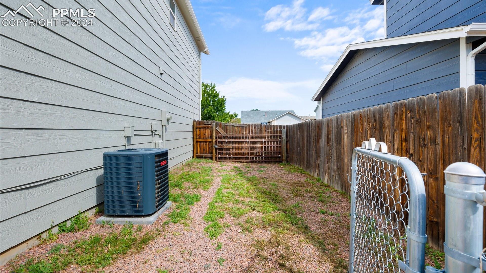 11135 Berry Farm Road Fountain, CO 80817 - Photo 33 of 39 Sideyard