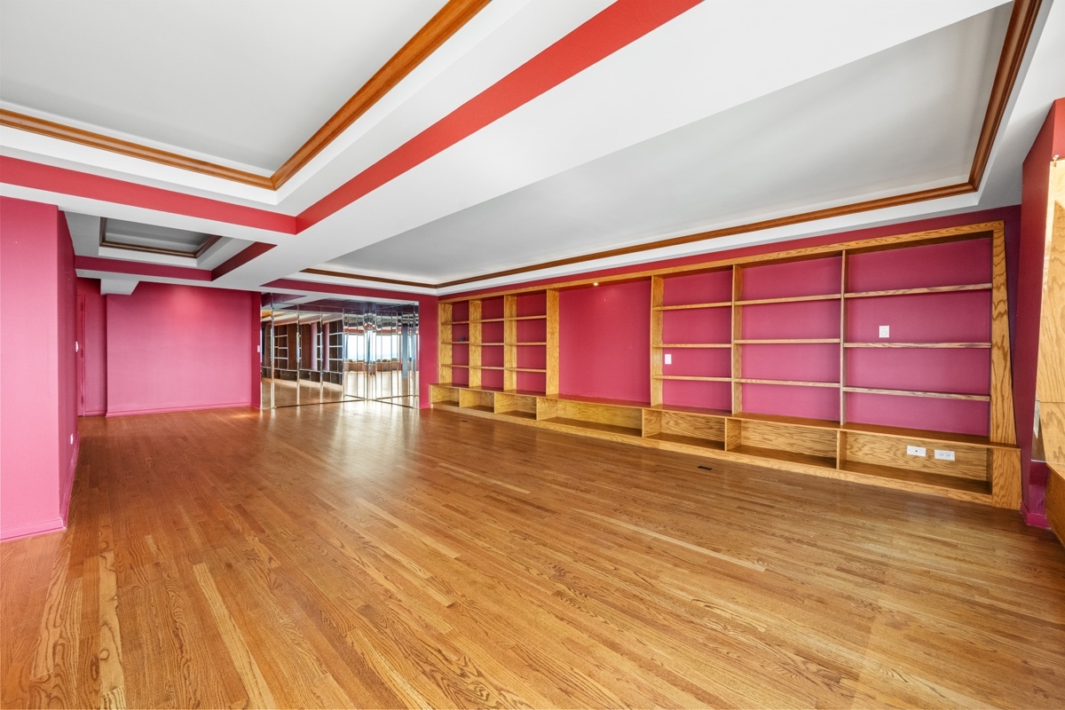 175 East Delaware Place, Unit 840102 Chicago, IL 60611 - Photo 11 of 45