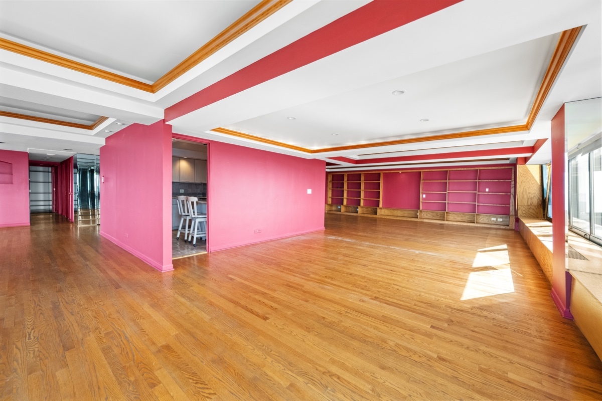 175 East Delaware Place, Unit 840102 Chicago, IL 60611 - Photo 12 of 45