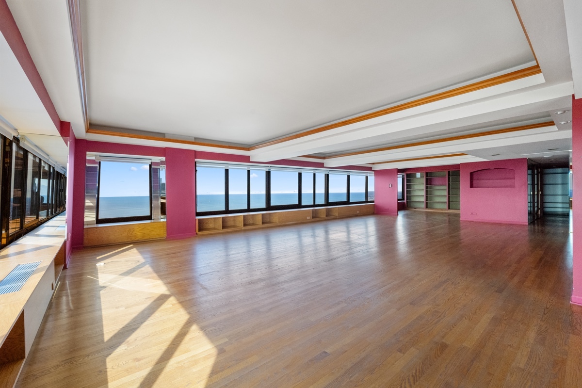 175 East Delaware Place, Unit 840102 Chicago, IL 60611 - Photo 13 of 45