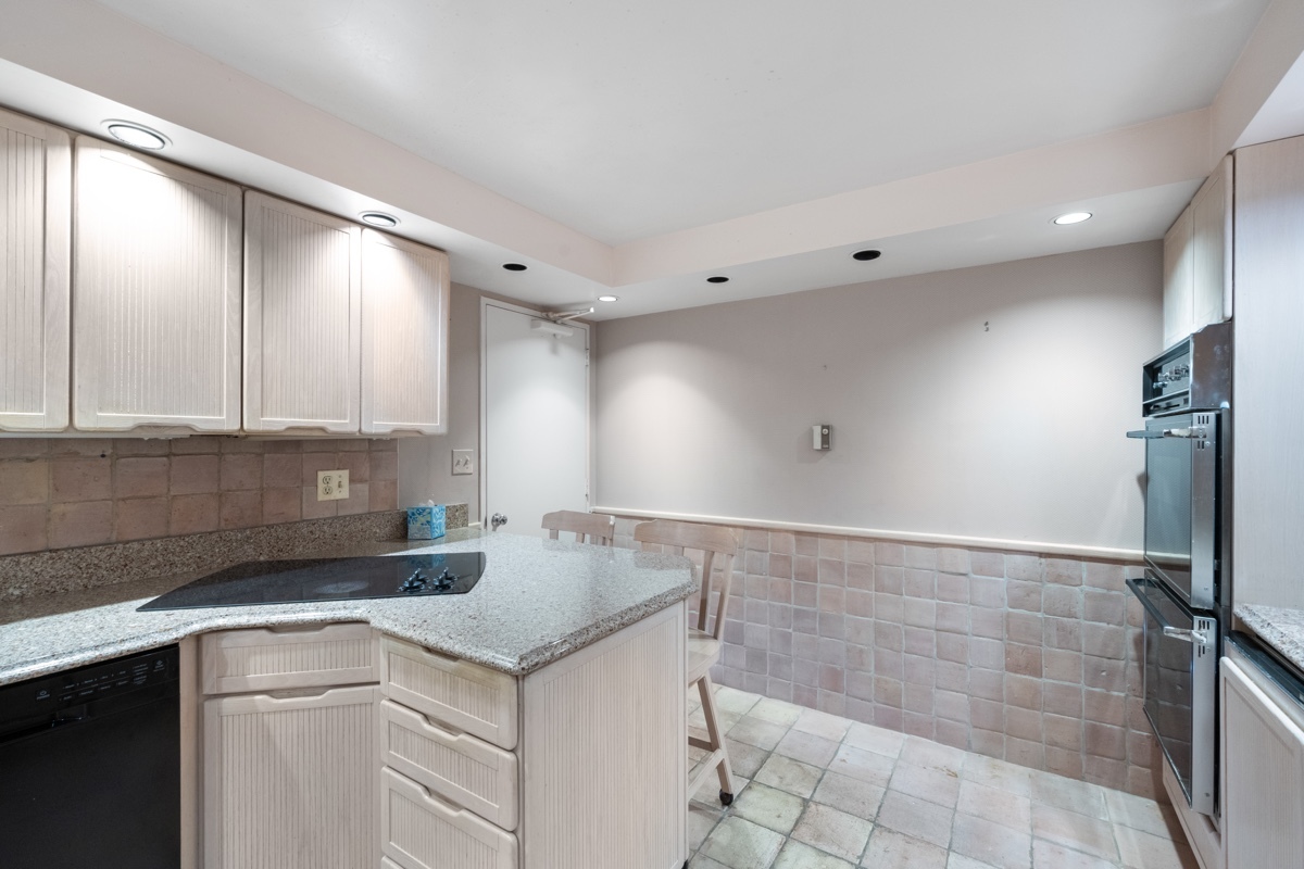 175 East Delaware Place, Unit 840102 Chicago, IL 60611 - Photo 18 of 45