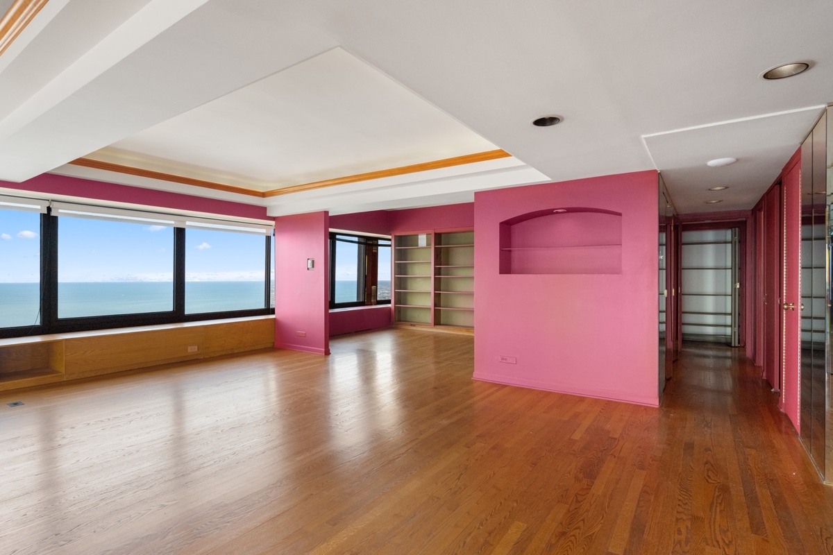 175 East Delaware Place, Unit 840102 Chicago, IL 60611 - Photo 19 of 45