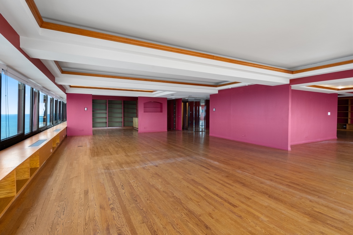 175 East Delaware Place, Unit 840102 Chicago, IL 60611 - Photo 20 of 45