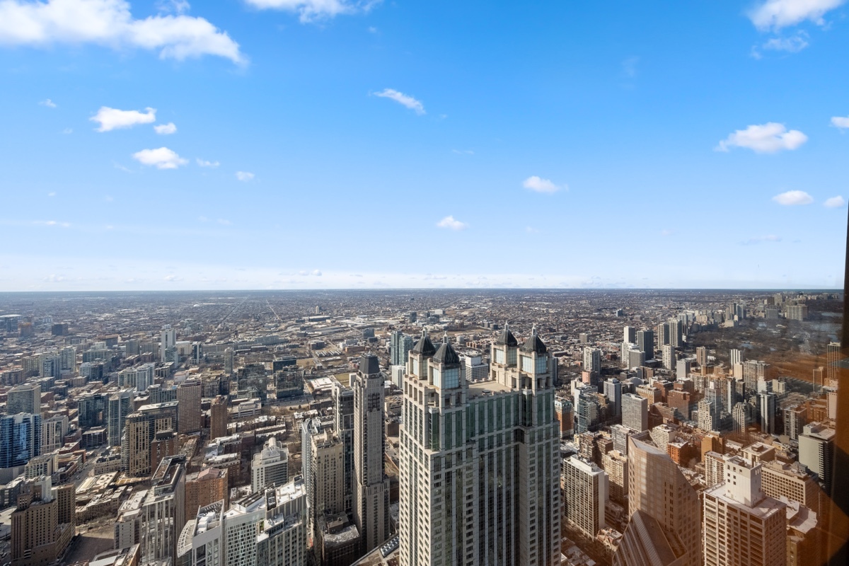 175 East Delaware Place, Unit 840102 Chicago, IL 60611 - Photo 26 of 45