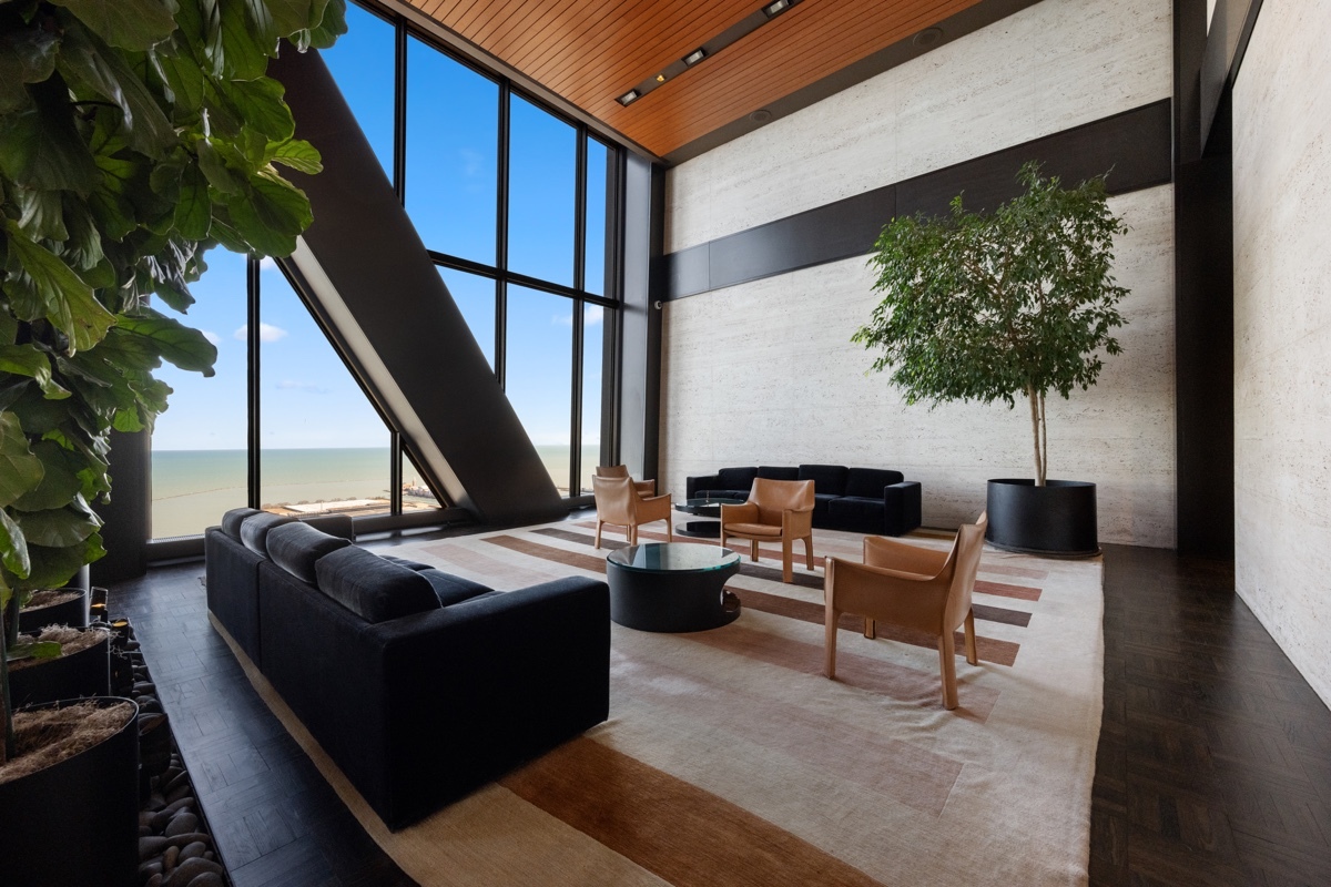 175 East Delaware Place, Unit 840102 Chicago, IL 60611 - Photo 3 of 45