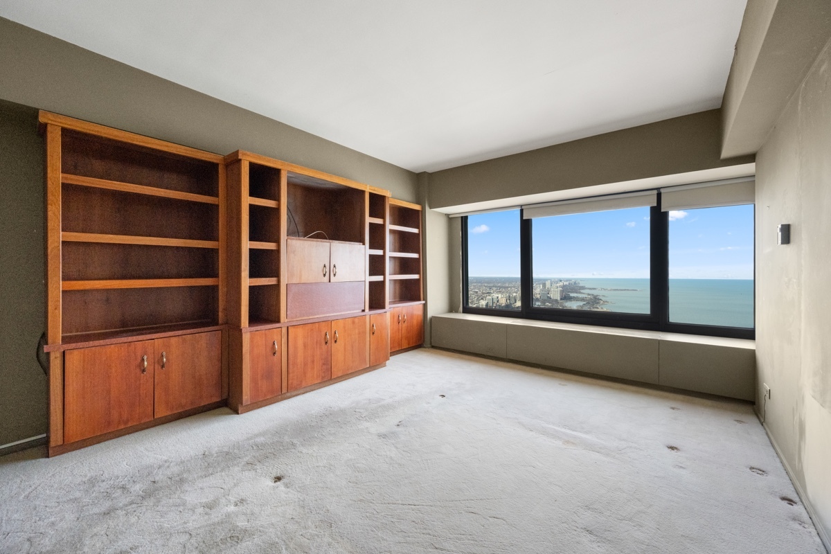 175 East Delaware Place, Unit 840102 Chicago, IL 60611 - Photo 33 of 45