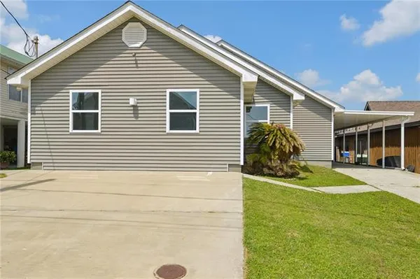 $249,900 | 4886 Fran Lane, Barataria, LA 70036
