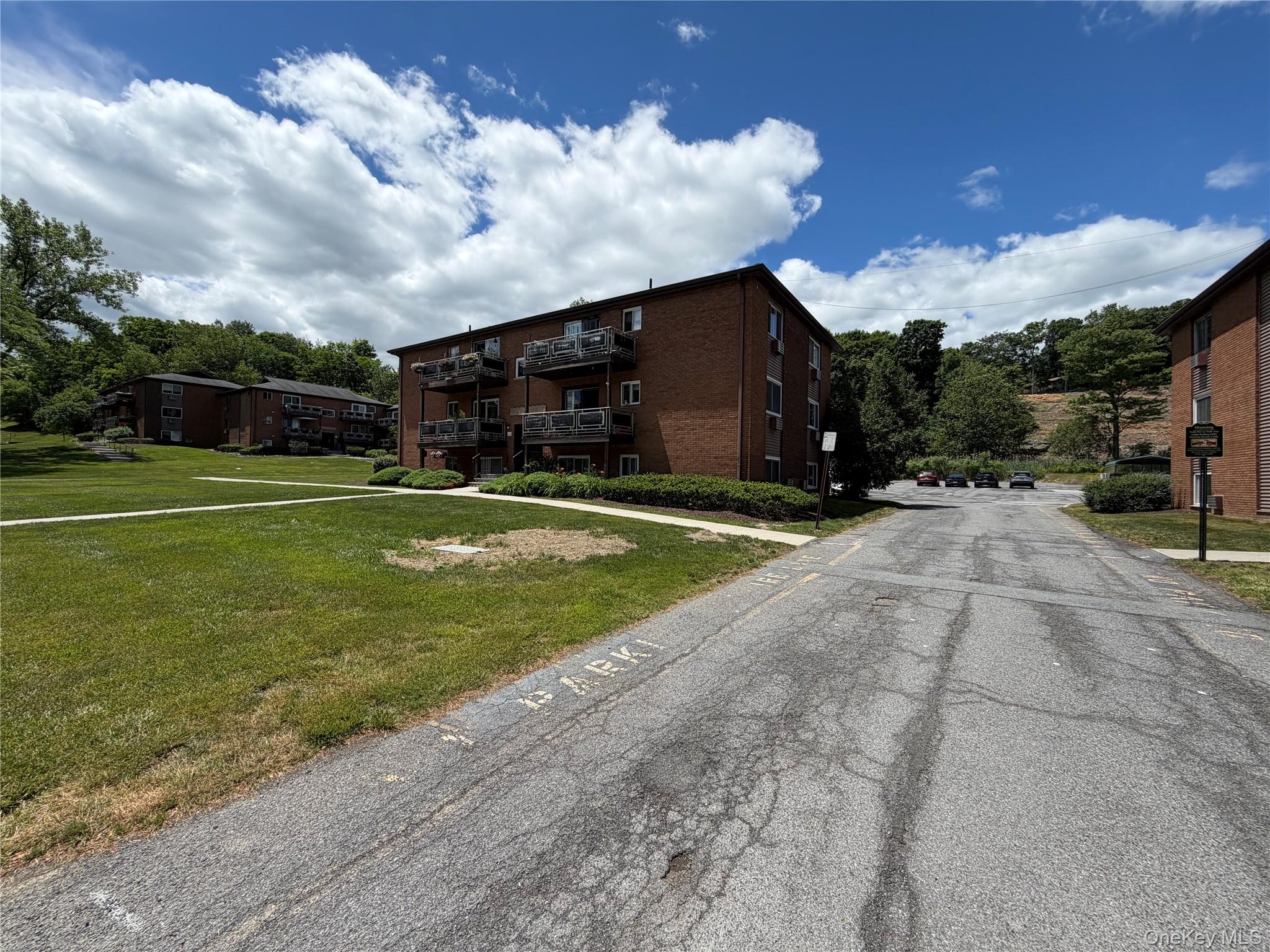36 Tanager Road, Unit 3601 Monroe, NY 10950 - Photo 2 of 2