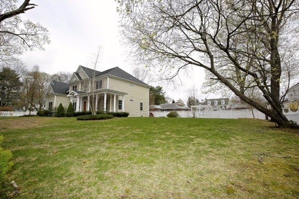 3 Bryn Mawr Road Wellesley, MA 02482 - Photo 3 of 23