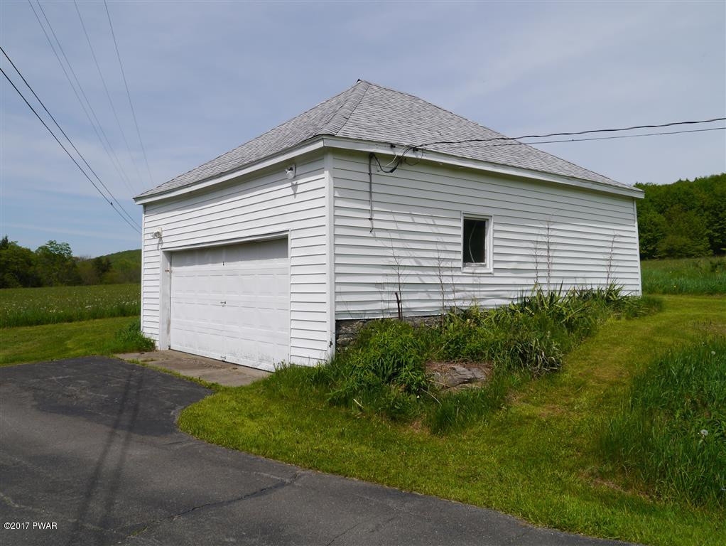 1252 Scott Center Road Susquehanna, PA 18847 - Photo 23 of 34 Garage