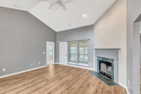 $2,100 | 8565 Brookforest Drive, North Charleston, SC 29406