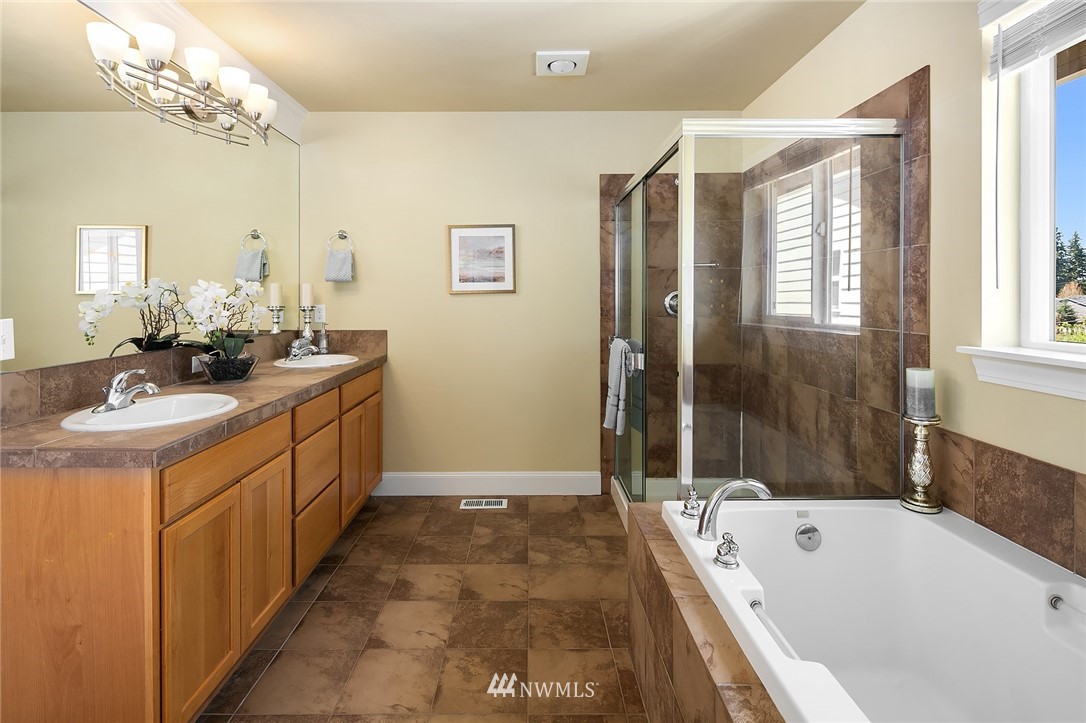 16023 Southeast 137th Terrace Renton, WA 98059 - Photo 16 of 24