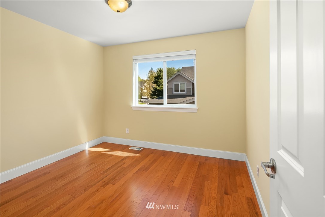 16023 Southeast 137th Terrace Renton, WA 98059 - Photo 22 of 24