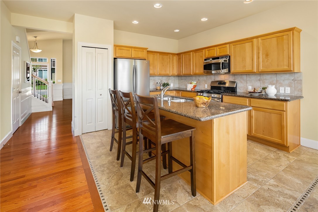16023 Southeast 137th Terrace Renton, WA 98059 - Photo 6 of 24