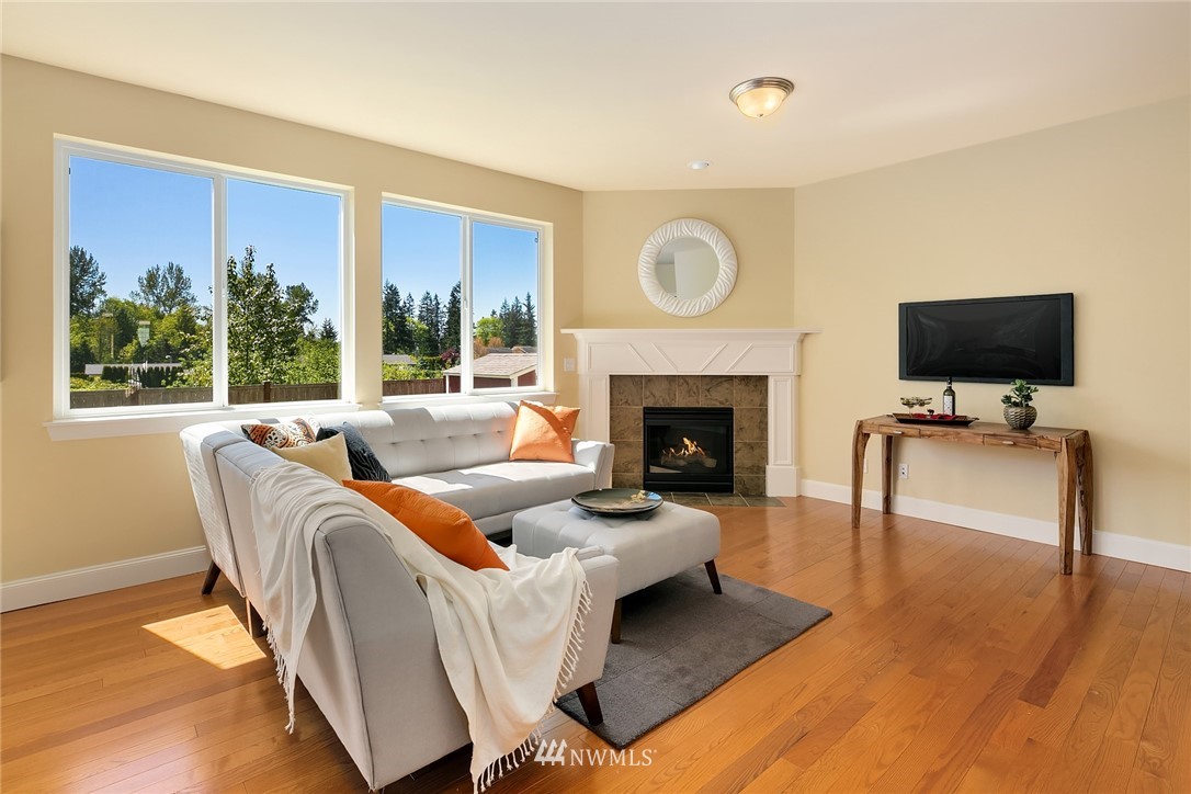 16023 Southeast 137th Terrace Renton, WA 98059 - Photo 10 of 24