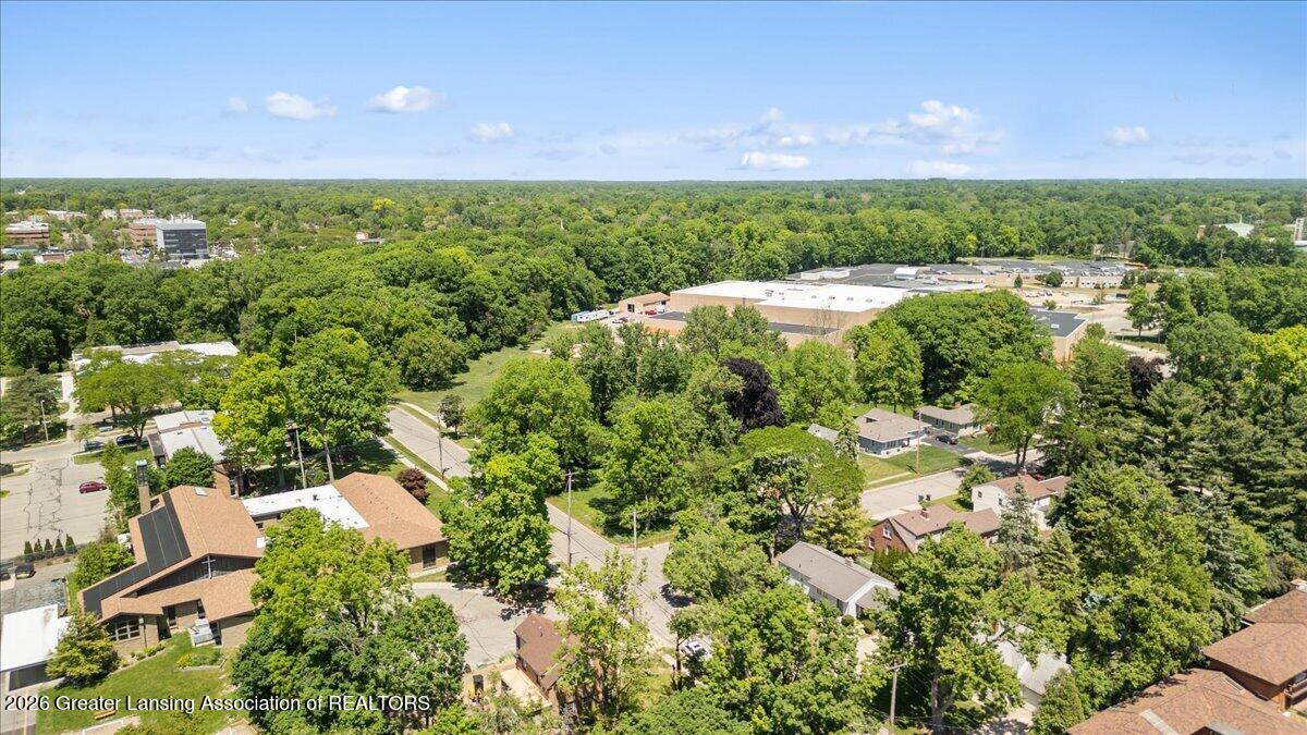 201 Ridge Road East Lansing, MI 48823 - Photo 16 of 18 07-Media Jett - 08