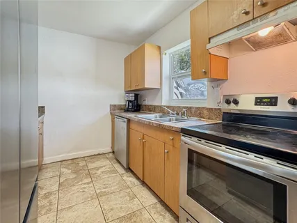 $2,400 | 1620 Northwest 11th Place, Fort Lauderdale, FL 33311