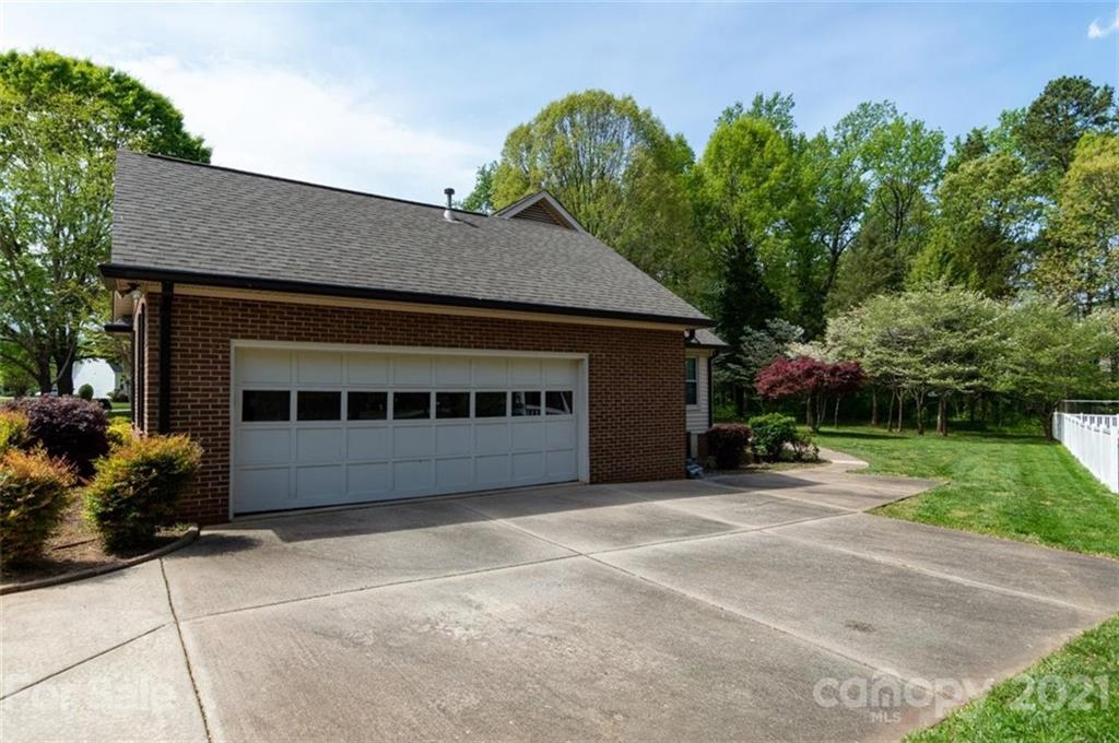 620 Peacehaven Road Kannapolis, NC 28083 - Photo 3 of 25 Gallery Image 3