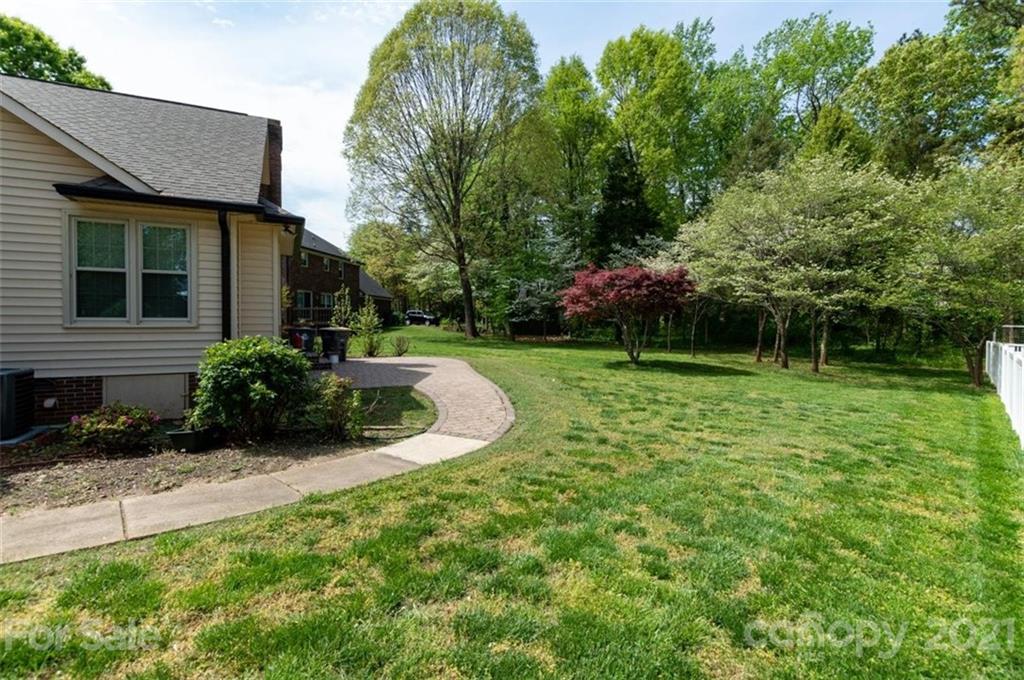 620 Peacehaven Road Kannapolis, NC 28083 - Photo 4 of 25 Gallery Image 4