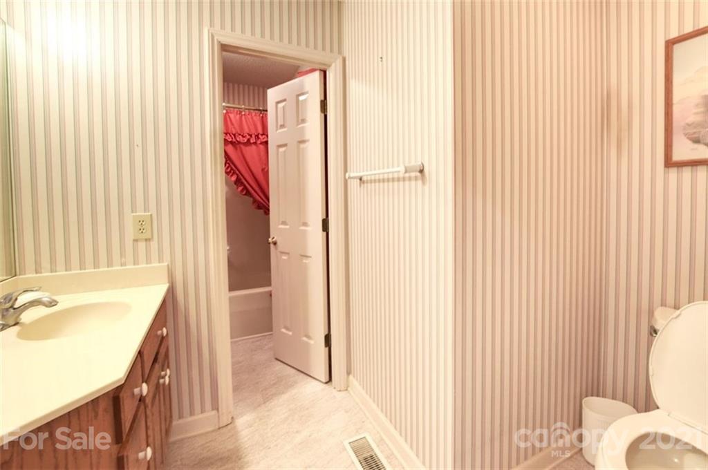 620 Peacehaven Road Kannapolis, NC 28083 - Photo 8 of 25 Gallery Image 8
