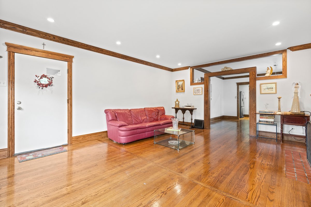 183 Northgate Road Riverside, IL 60546 - Photo 8 of 30
